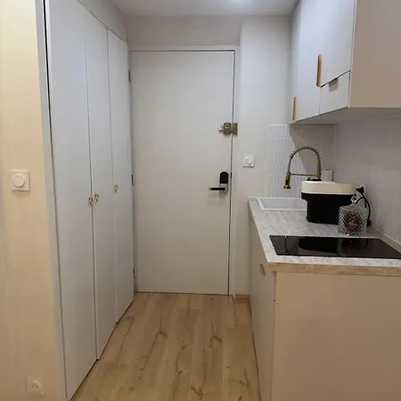 Elegant Between Train Station And Center Appartement *